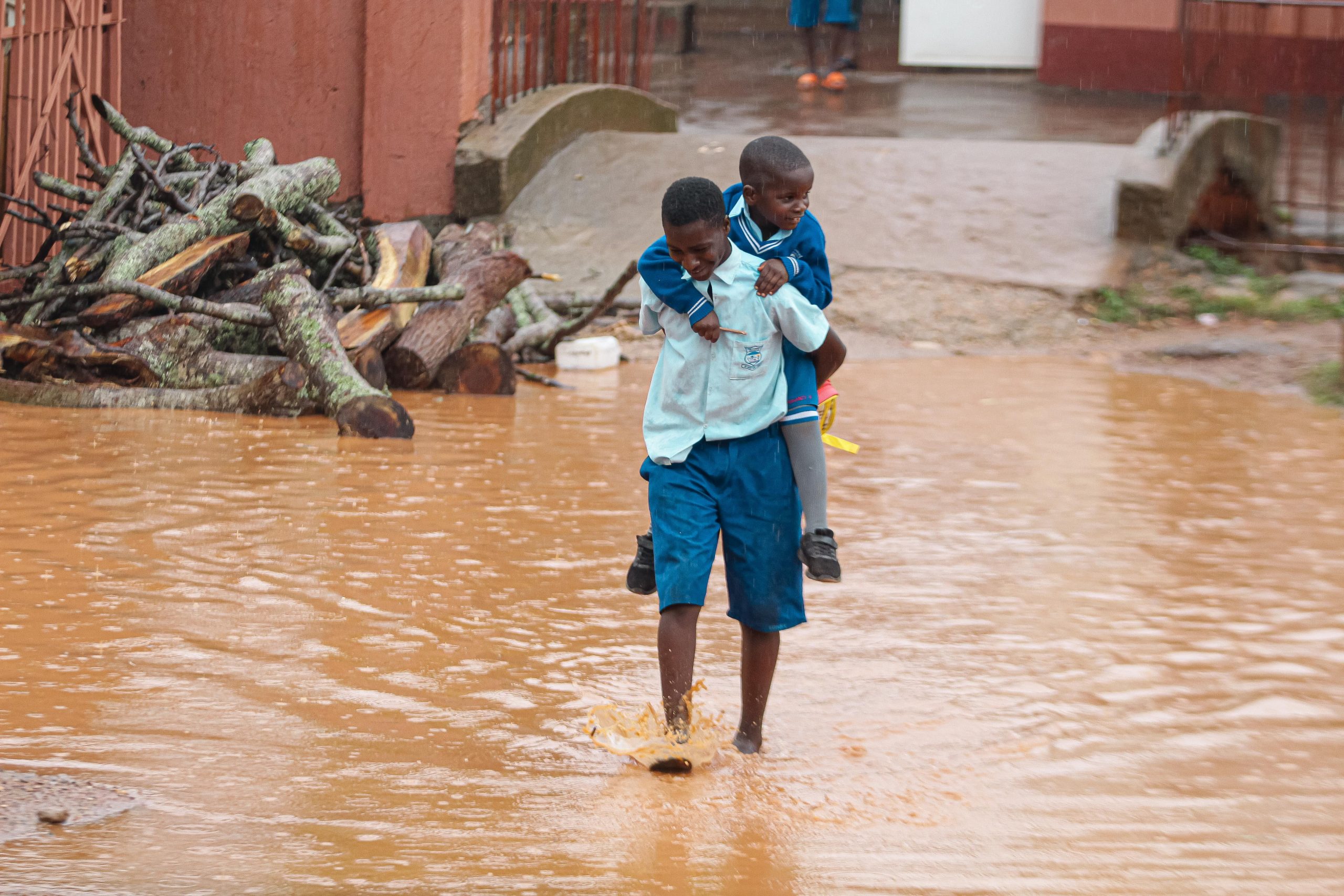Inondations à Dakar : Le guide ultime pour acheter (les pieds au sec) avant l’hivernage